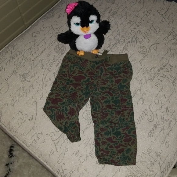 LEVI'S girls camo cargo's - Picture 1 of 5